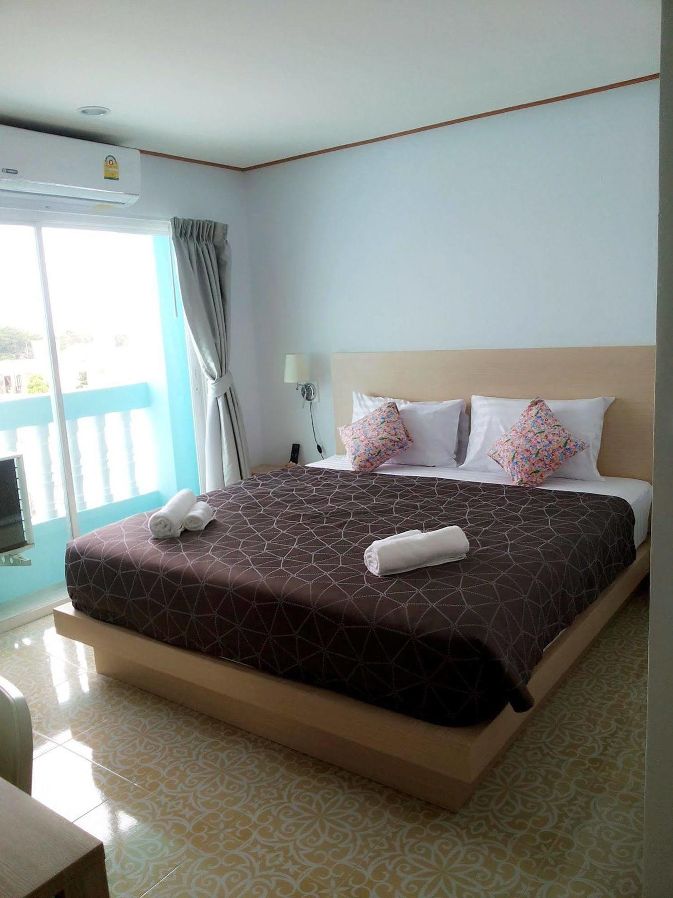 Hotel The Duck Phuket Exterior foto